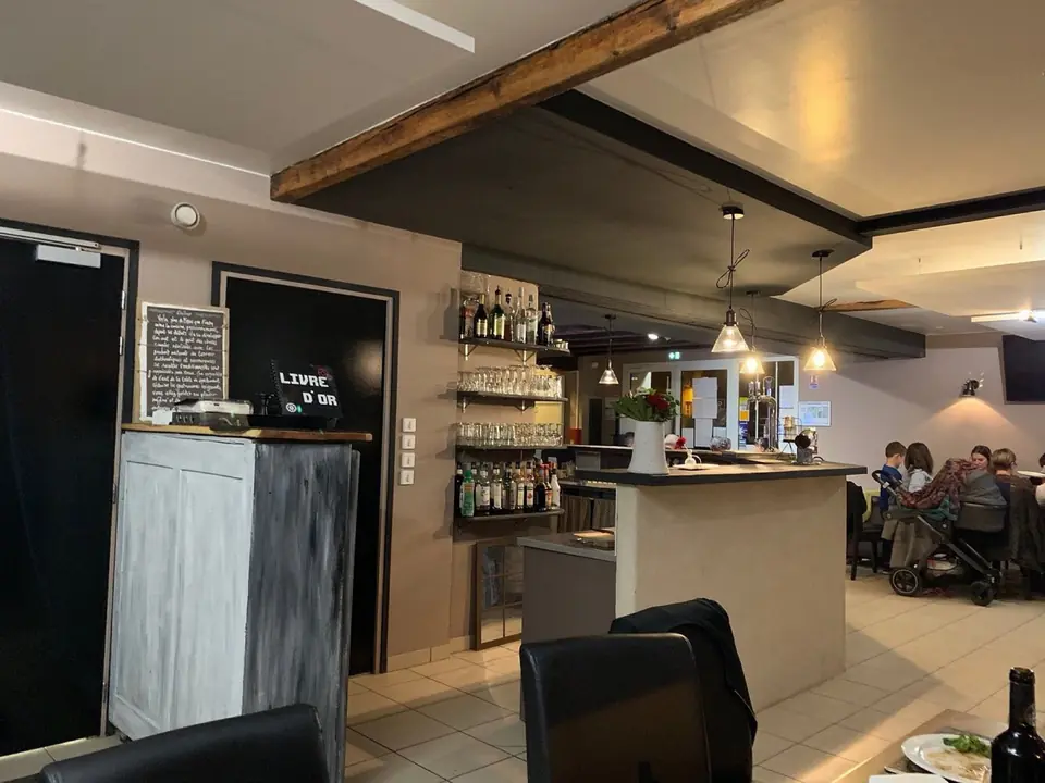 Le bar et le livre d'or